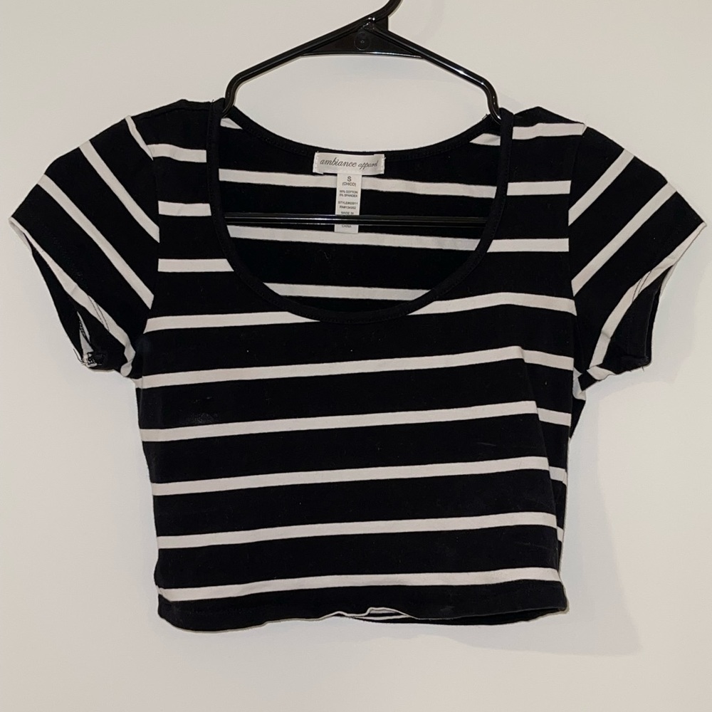 Ambiance Apparel size S crop top